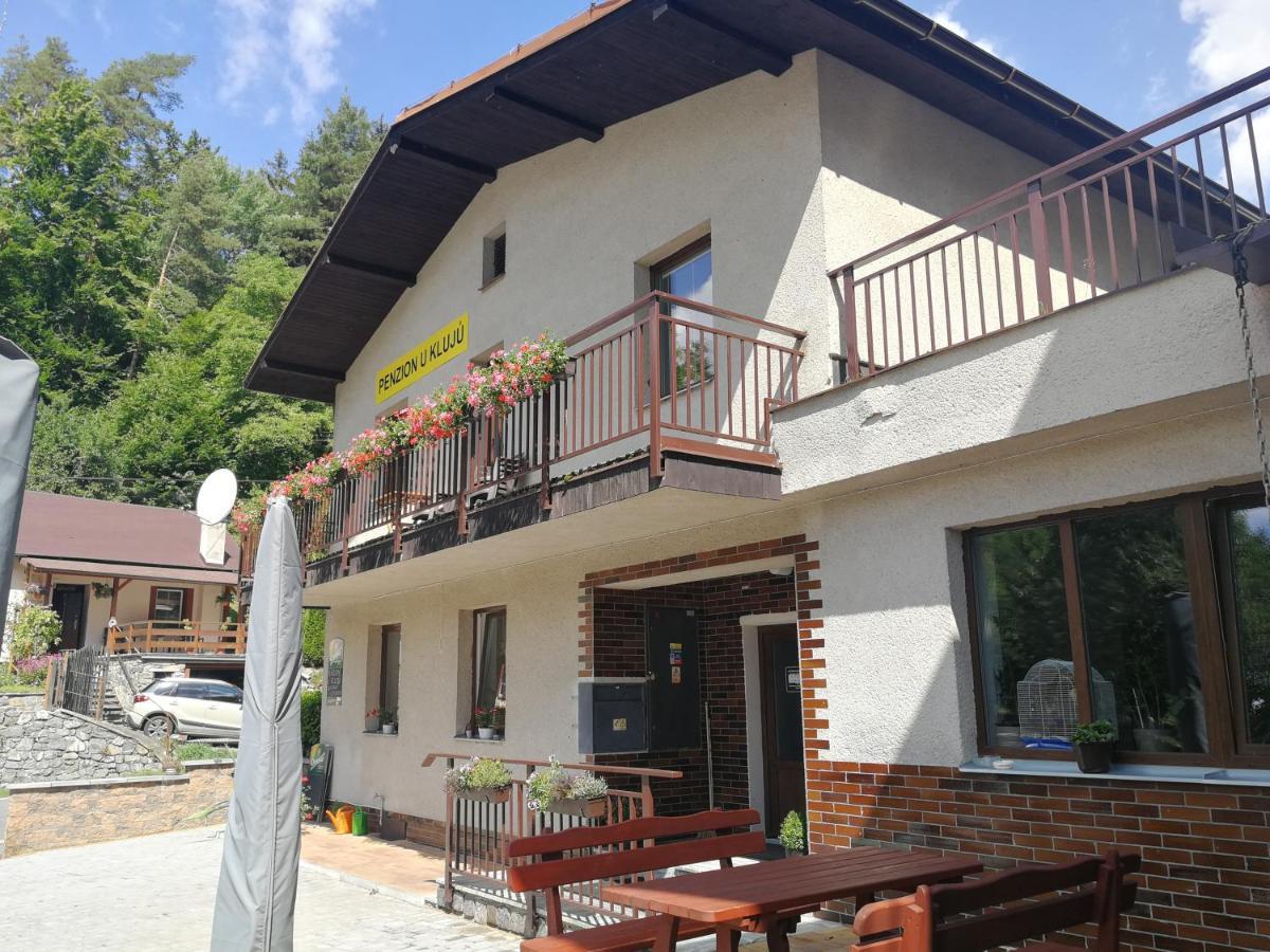 Penzion U Kluju Vestin Exterior foto